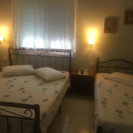 Maria Apartahotel